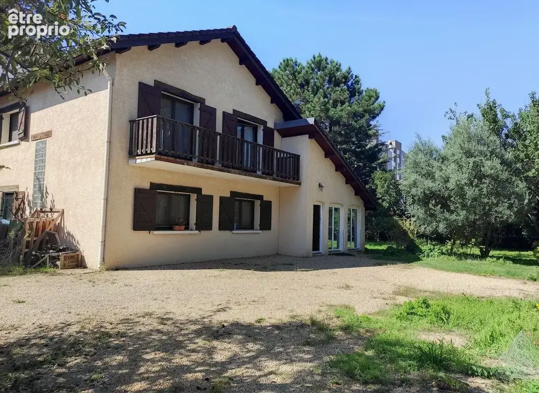 Maison à SAINT-MARTIN-D'HERES
