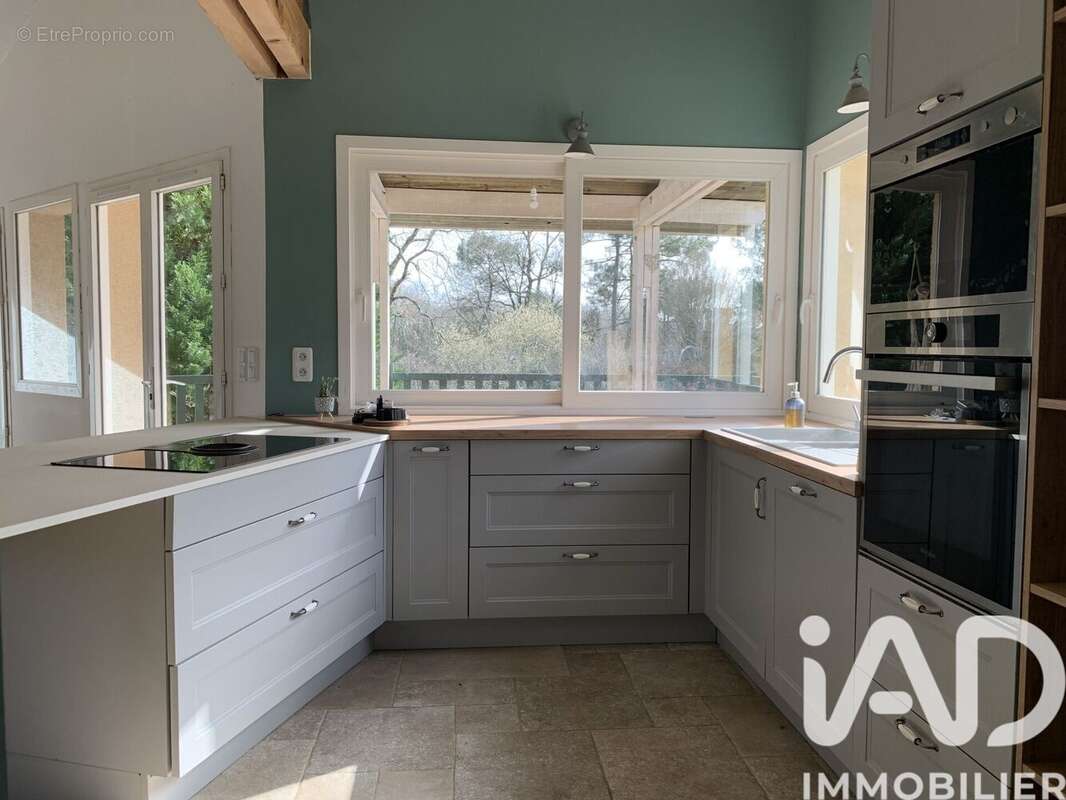 Maison 211 m² à Bourgnac  - photo 3