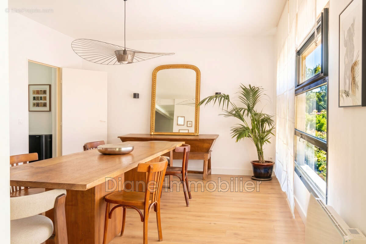 Appartement 215 m² à Nimes  - photo 6