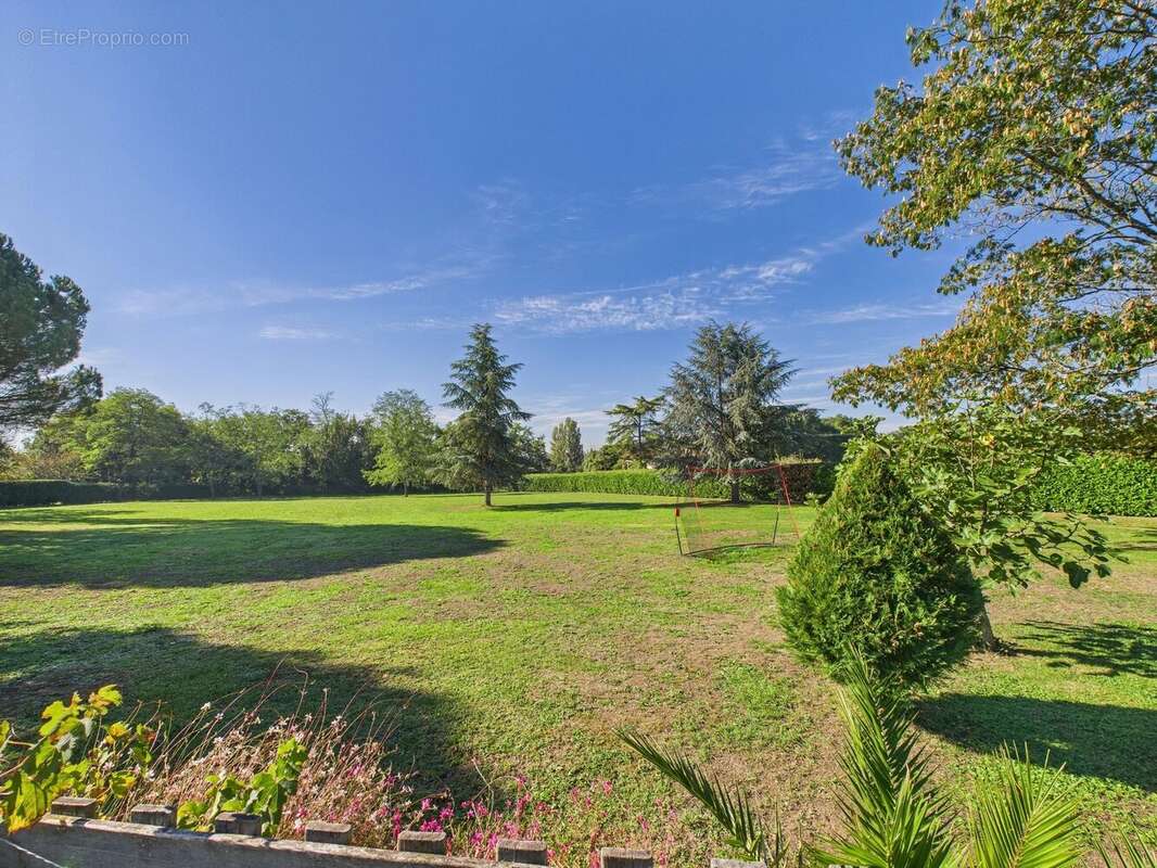 Maison à RAZAC-DE-SAUSSIGNAC