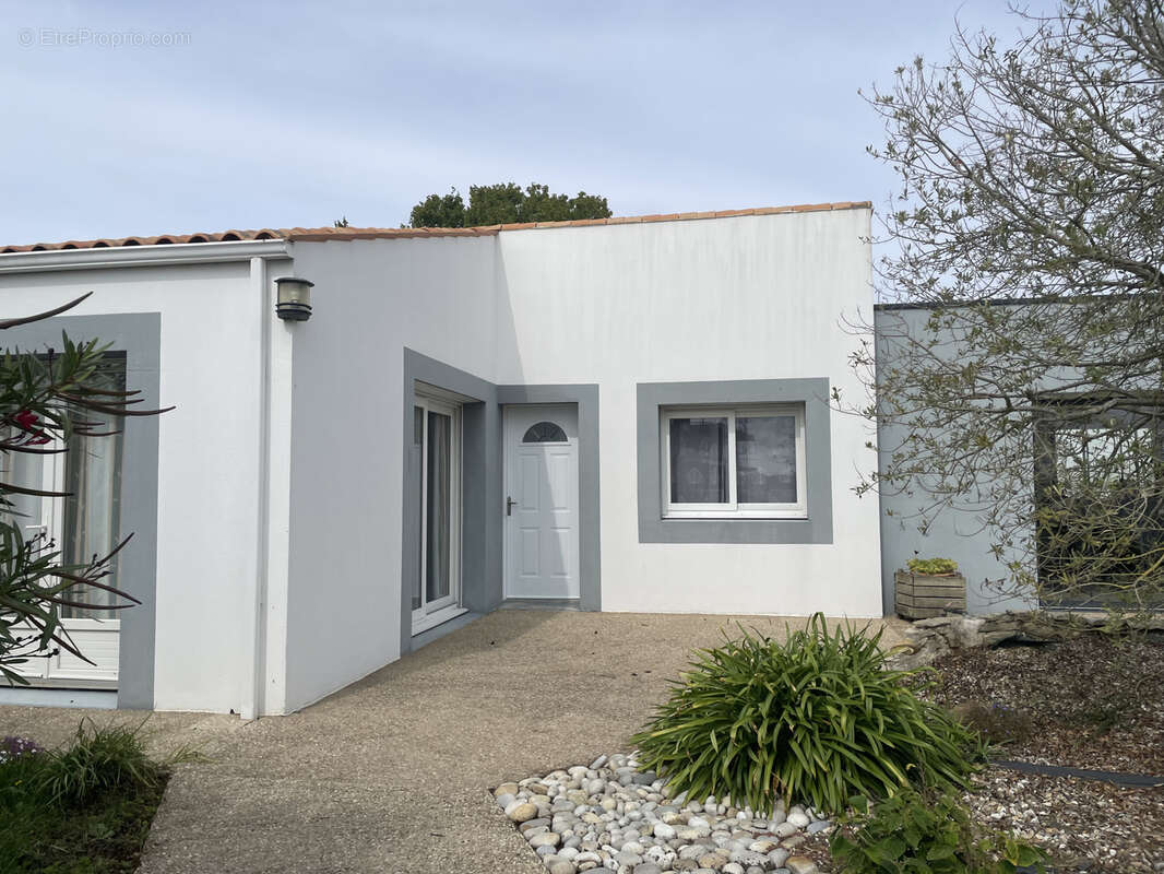 Maison à LA JARNE