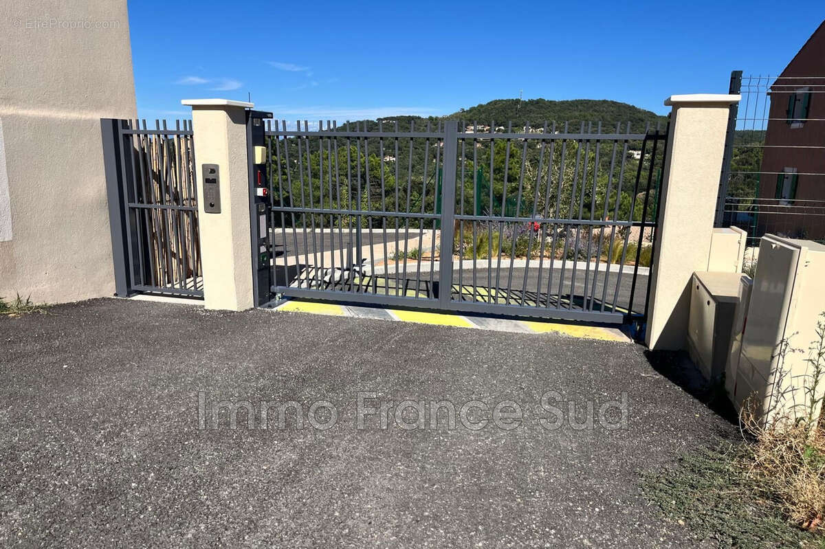 Maison à LA GARDE-FREINET