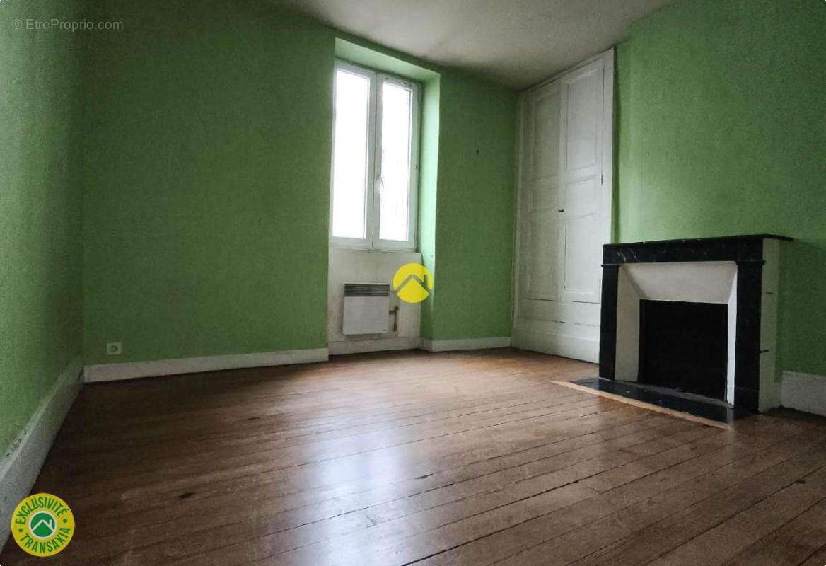 Appartement à ARGENTON-SUR-CREUSE