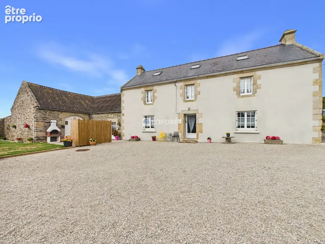 Photo Maison à Plomodiern au prix de 371 000€