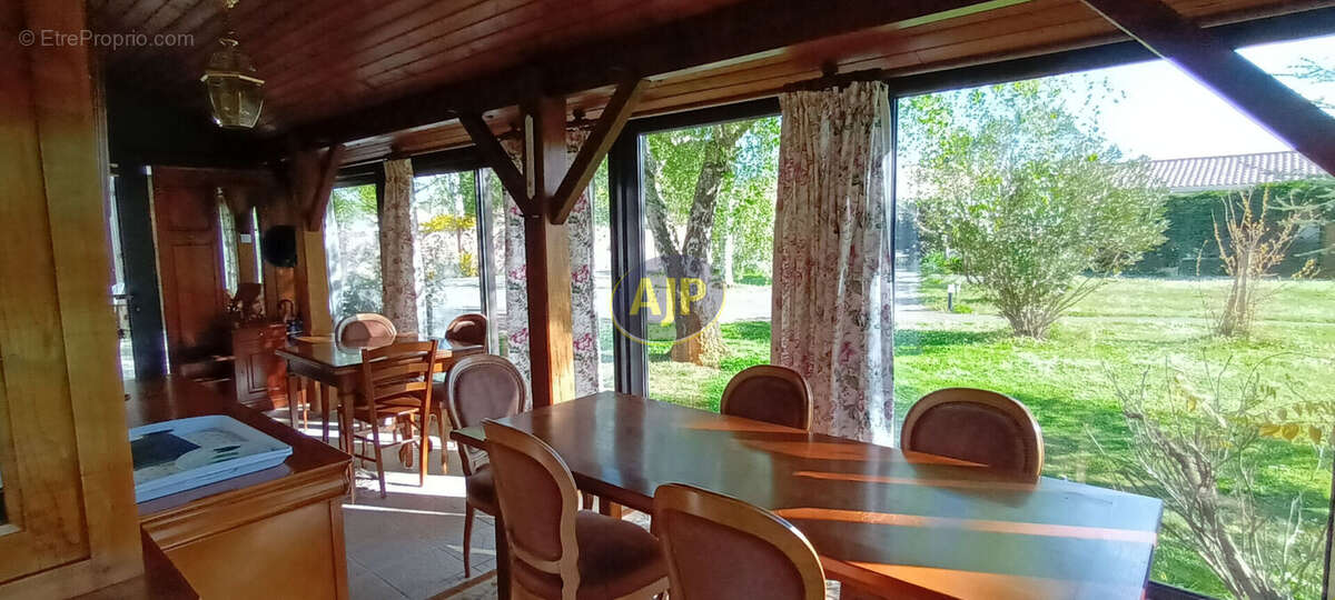 Maison à GRAYAN-ET-L&#039;HOPITAL