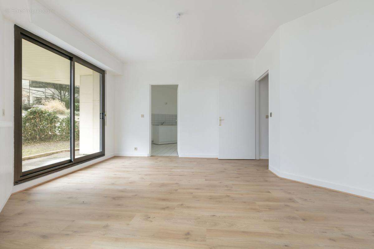 Appartement à LEVALLOIS-PERRET