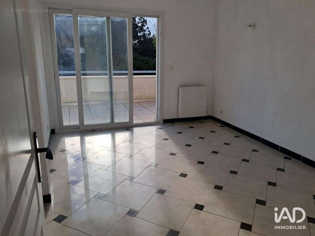 Commerce 90 m² à Divonne-Les-Bains  - photo 4