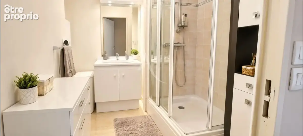 Proches commerces et écoles, aux calmes  F4 73m2  3chambres, ascenceur, balcon, place de parking sous-sol - photo 7