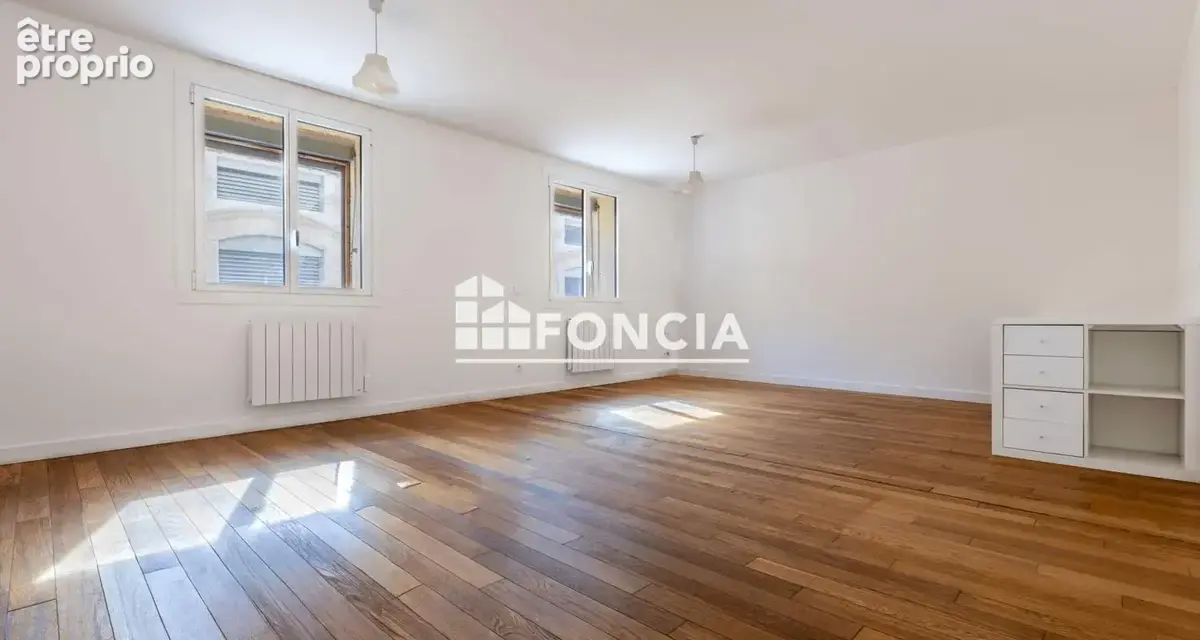 Exclusif villeneuve les maguelone plein centre superbe ff3 de 65 m2 hab vendu avec un cellier - photo 2