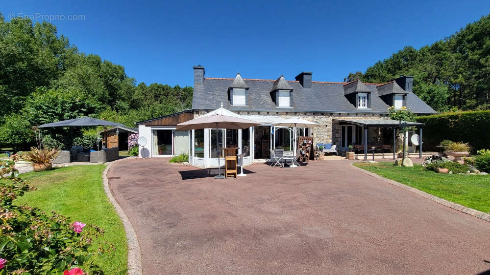 Plourivo, belle maison en pierre de 155 m² à vendre - photo 2