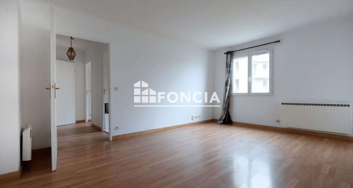 Appartement à DAMMARIE-LES-LYS