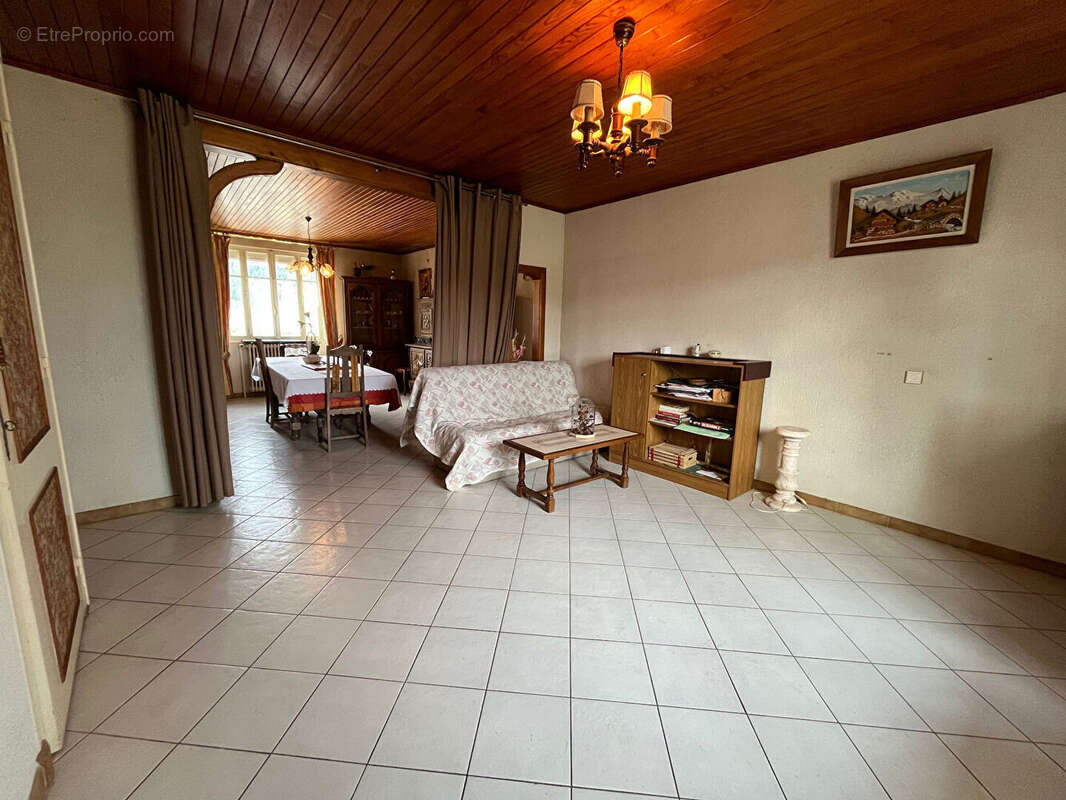 Maison à HAUTEVILLE-LOMPNES