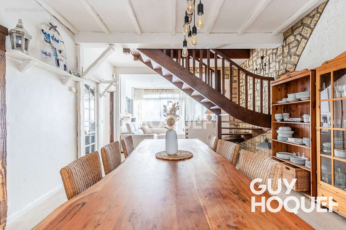 Maison à ATHIS-MONS