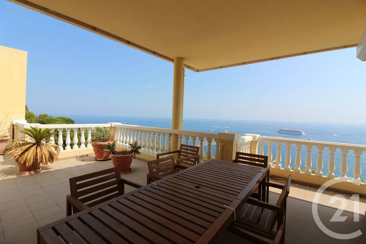 Appartement à ROQUEBRUNE-CAP-MARTIN