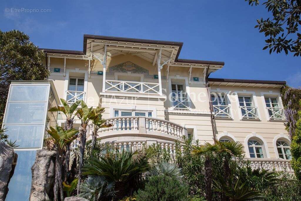 Maison à ROQUEBRUNE-CAP-MARTIN