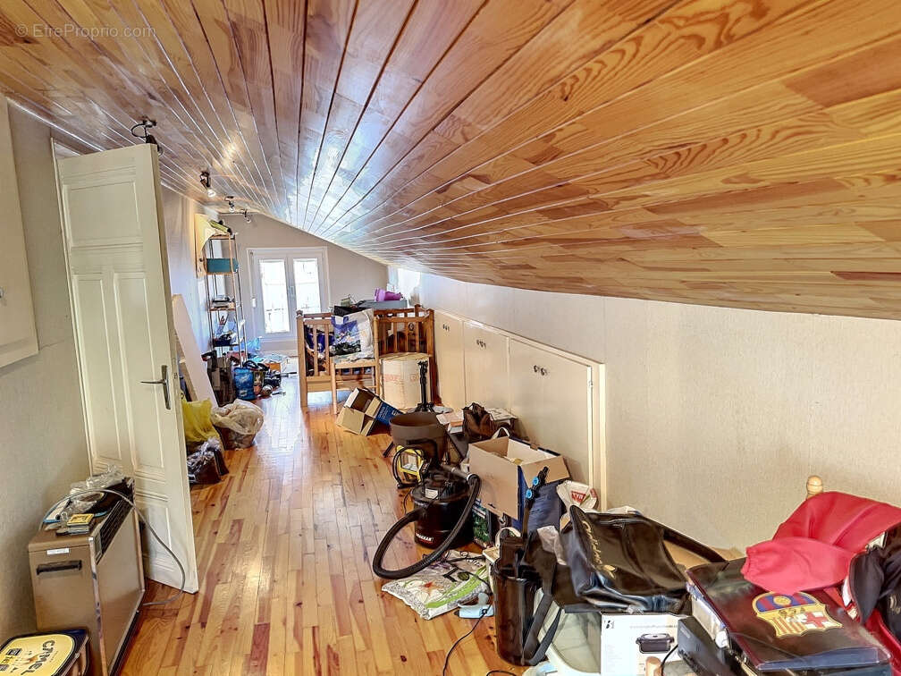 Maison à CHAMPAGNEY