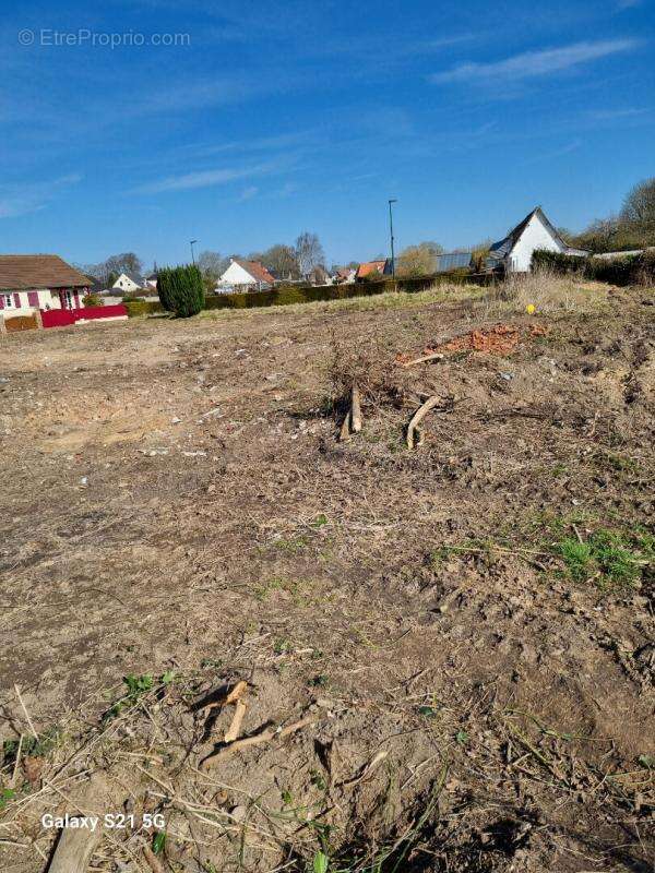 Terrain à SAINT-MARTIN-EN-CAMPAGNE