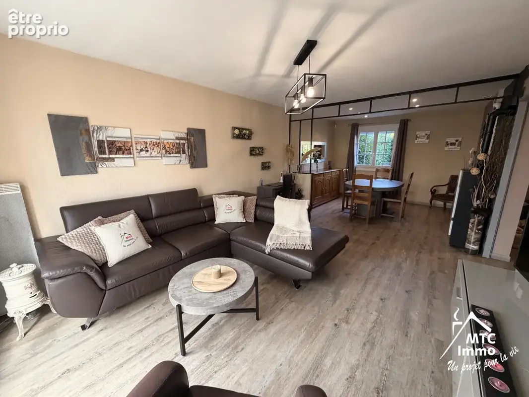 Maison familiale 111 m2 / garage 14 m2 / piscine / terrain 363 m2 - photo 7