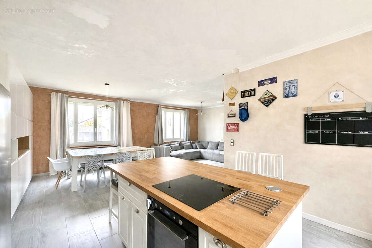 Maison à VILLECRESNES