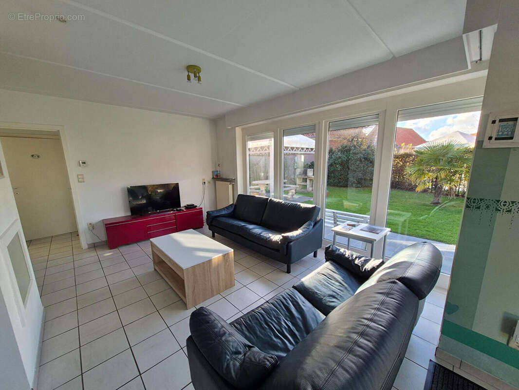 Maison à GROFFLIERS