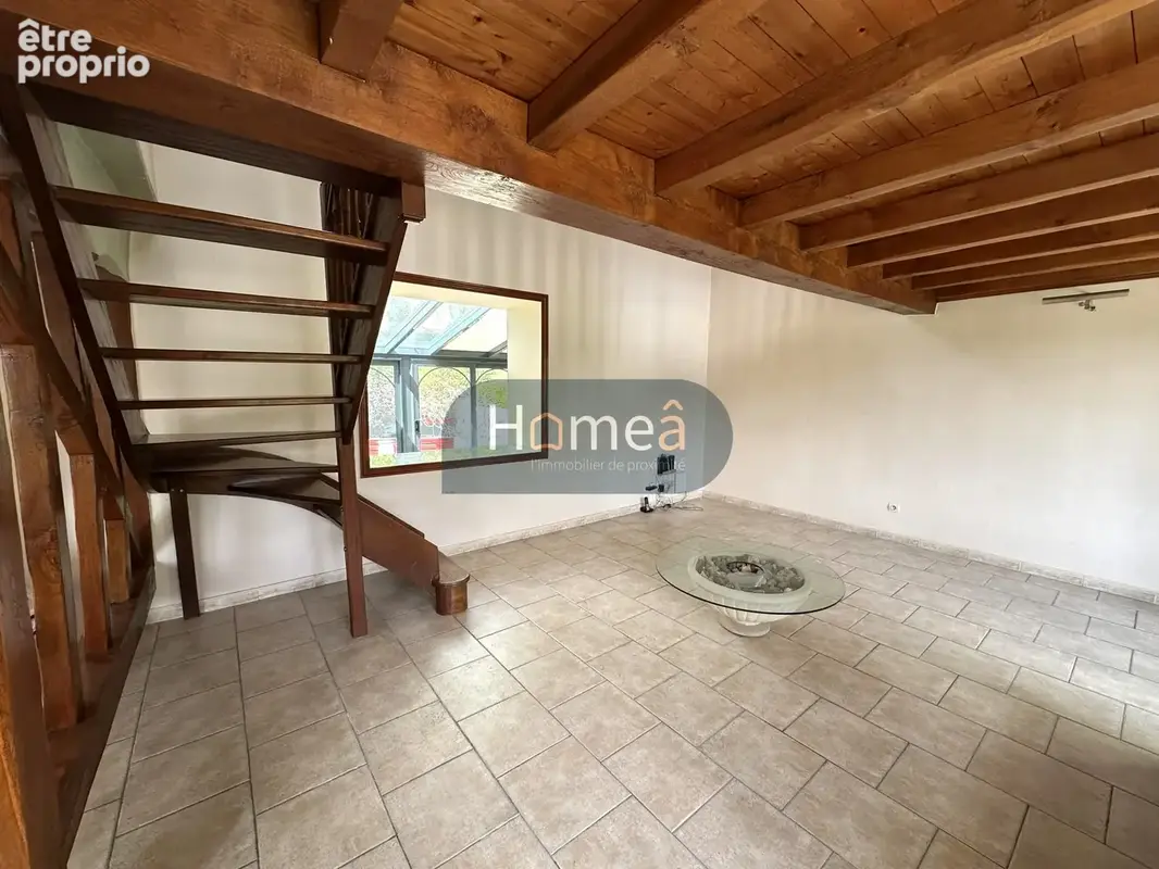 Magnifique propriété de 215 m2 sur 7 769 m2 de terrain - photo 6