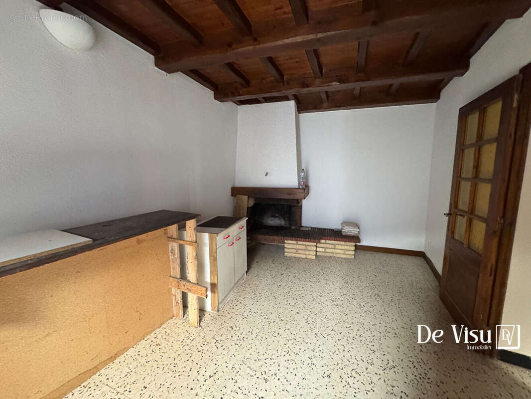 Maison à VIOLS-LE-FORT