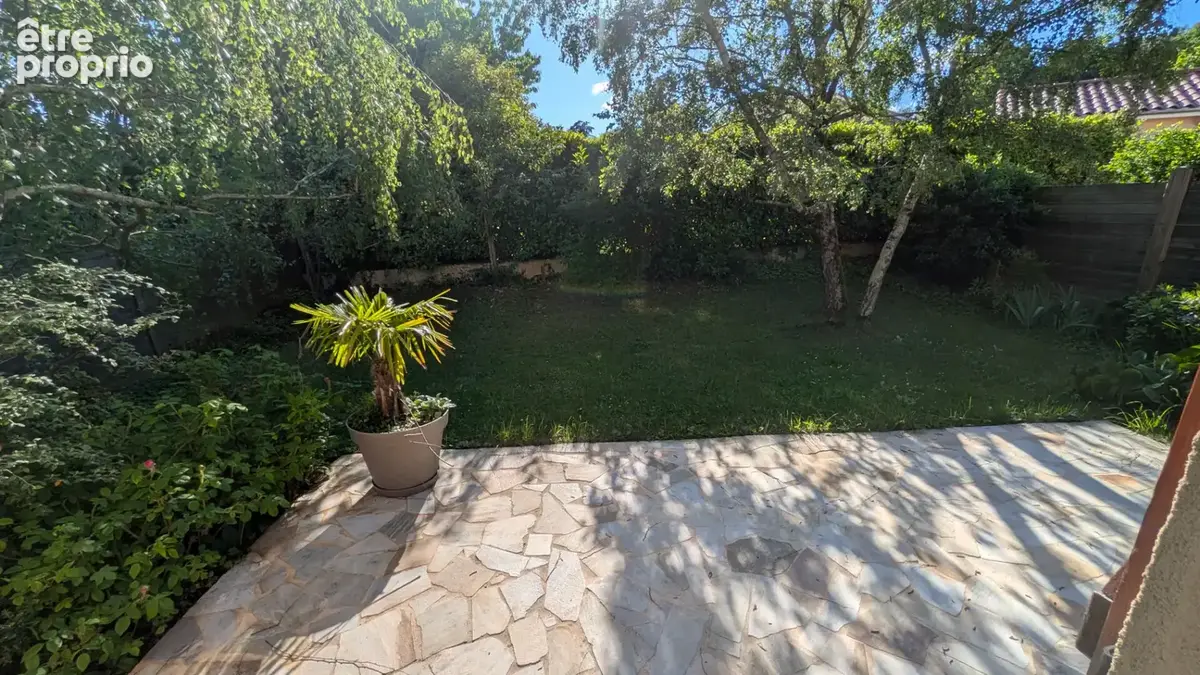 Villa - Secteur  Chatenay - photo 3