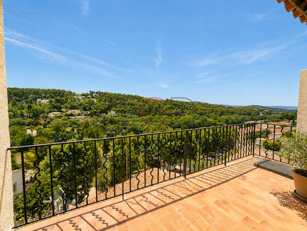 Appartement à LES PENNES-MIRABEAU