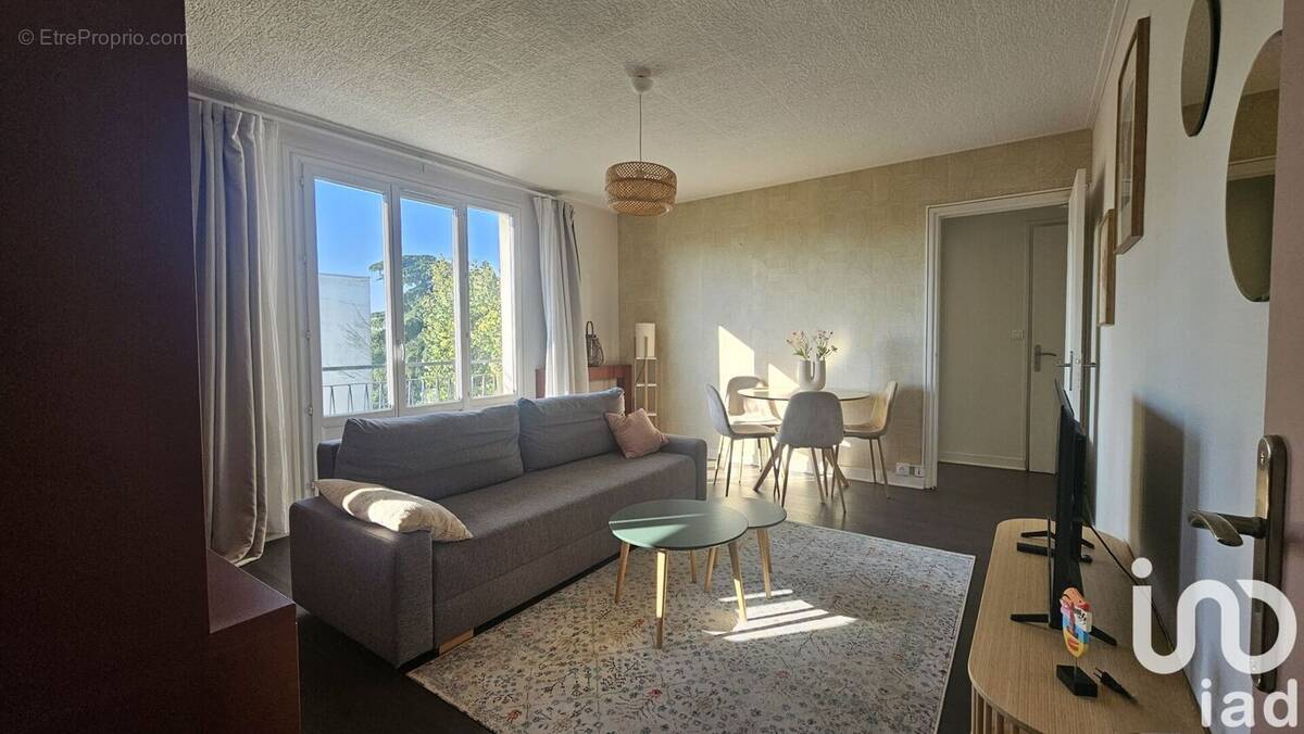 Photo 1 - Appartement à SAINT-MAUR-DES-FOSSES