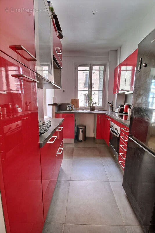 Appartement à LA GARENNE-COLOMBES