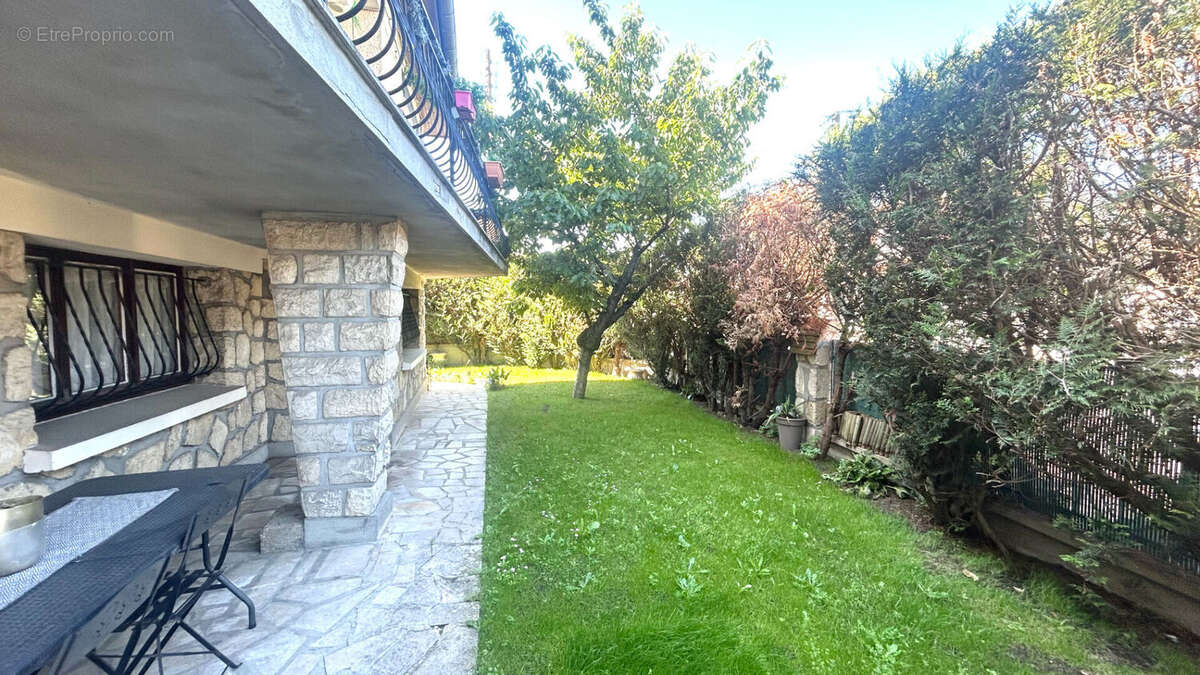 Maison à MORANGIS