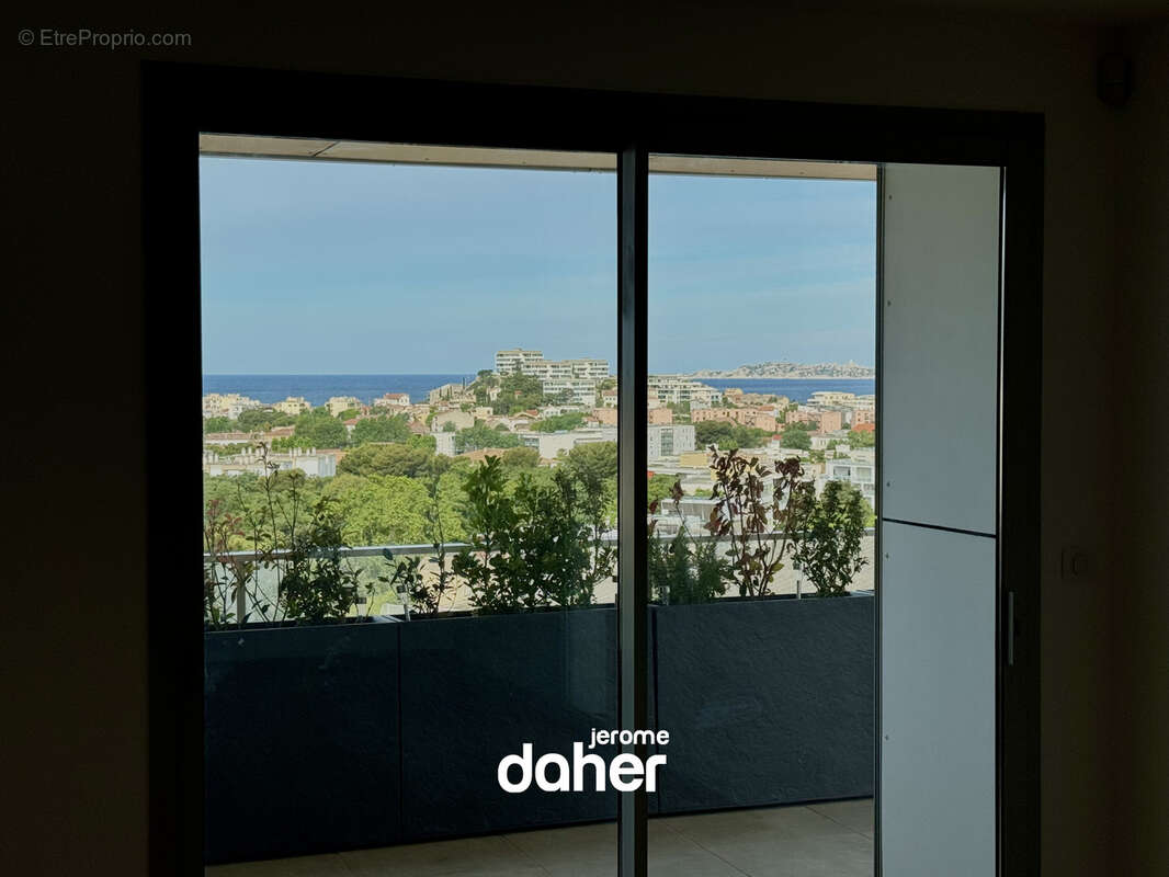 Appartement à MARSEILLE-8E
