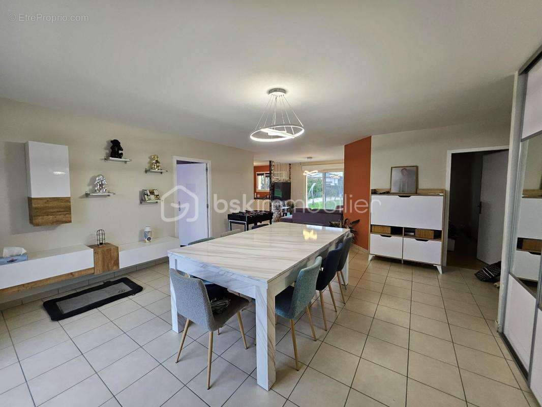 Maison à CAUDECOSTE