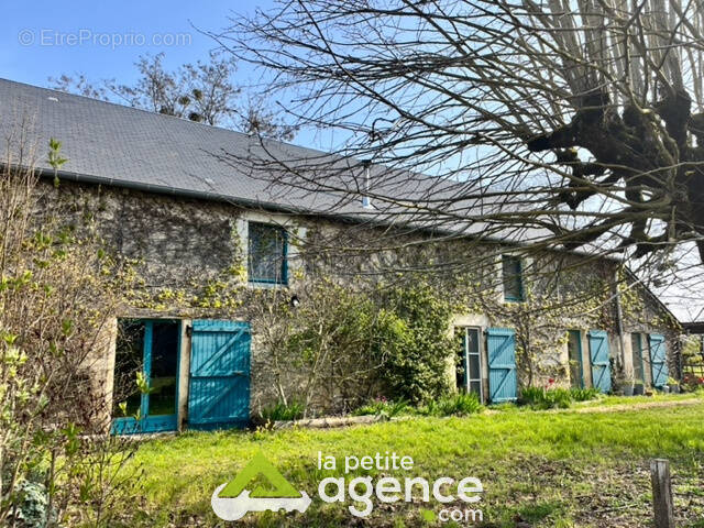 Maison à JALOGNES