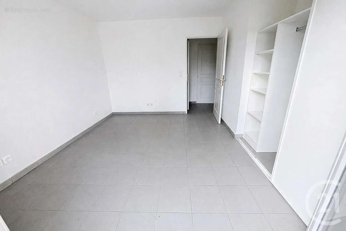 Appartement à DECINES-CHARPIEU