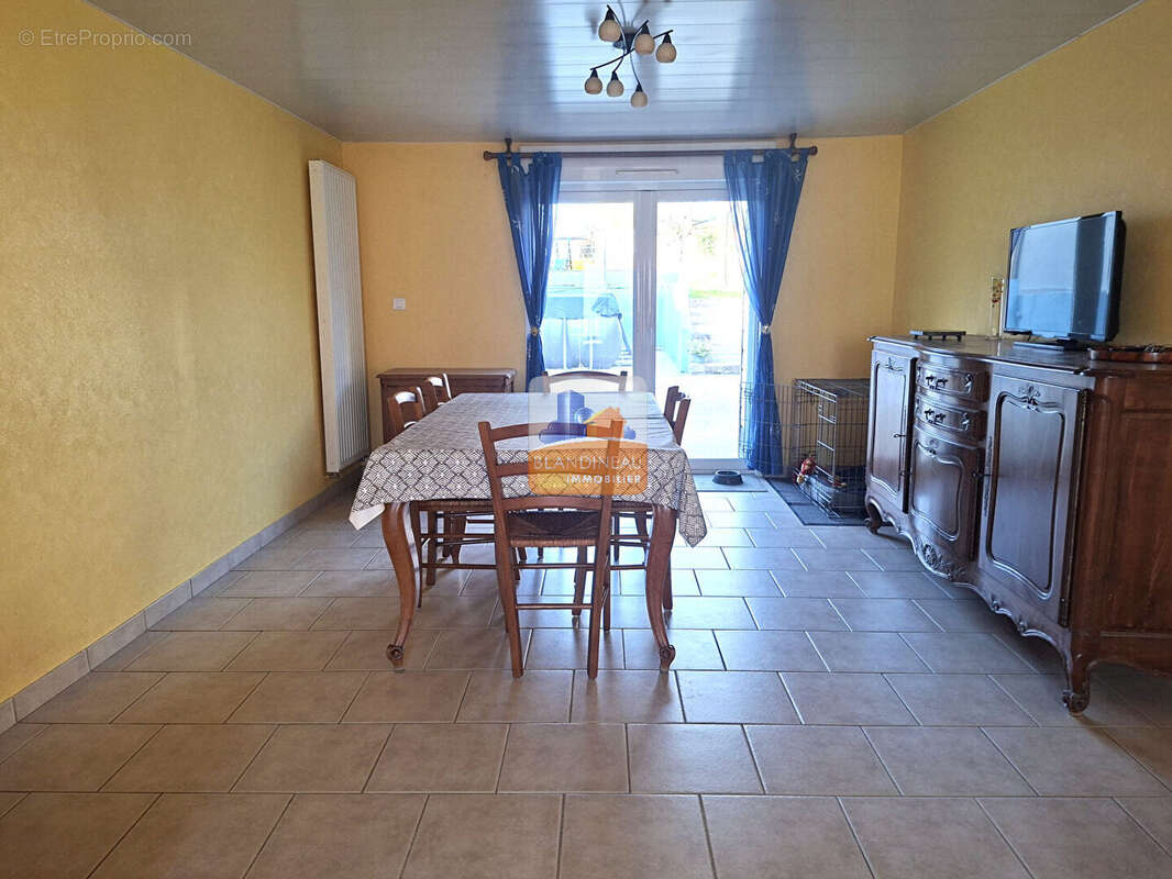 Maison à LA MONTAGNE