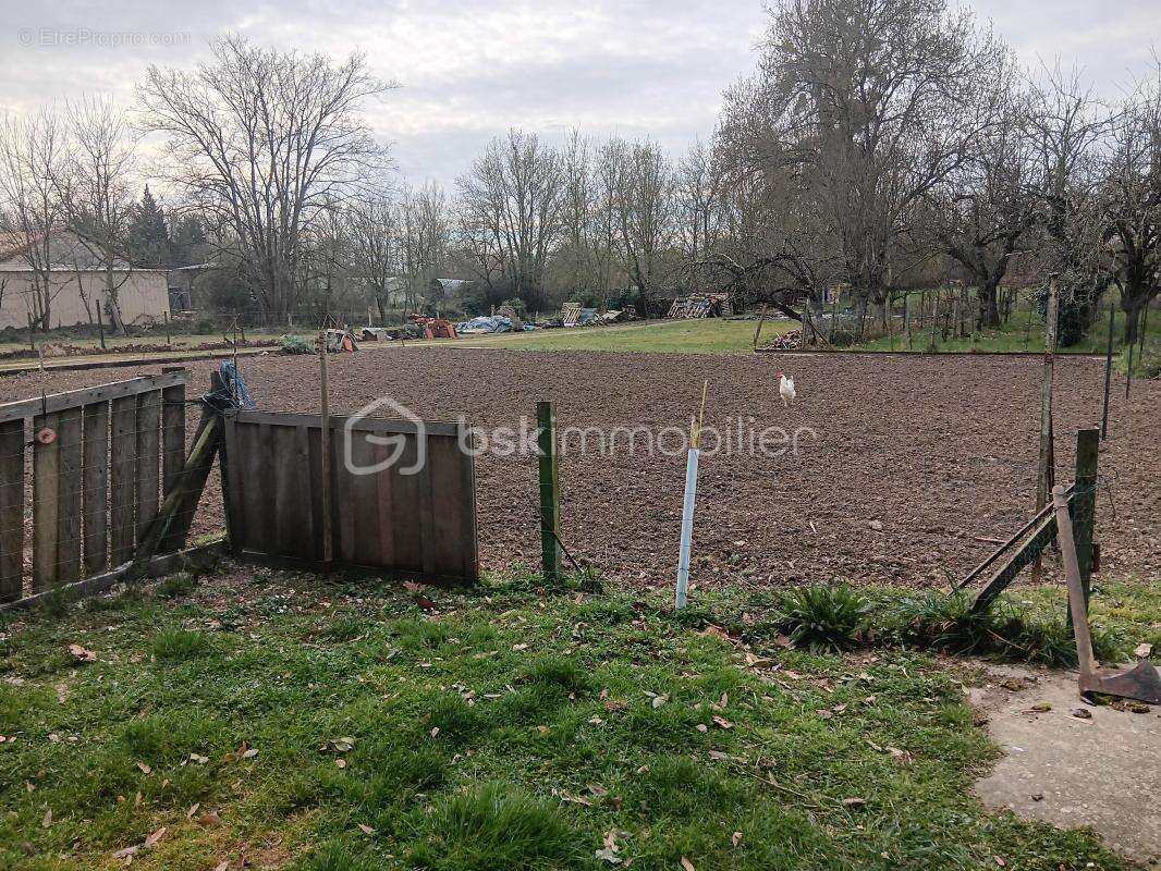 Maison à CHEF-BOUTONNE