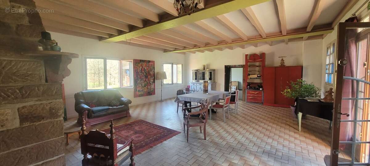Appartement 165 m² à Villac  - photo 19