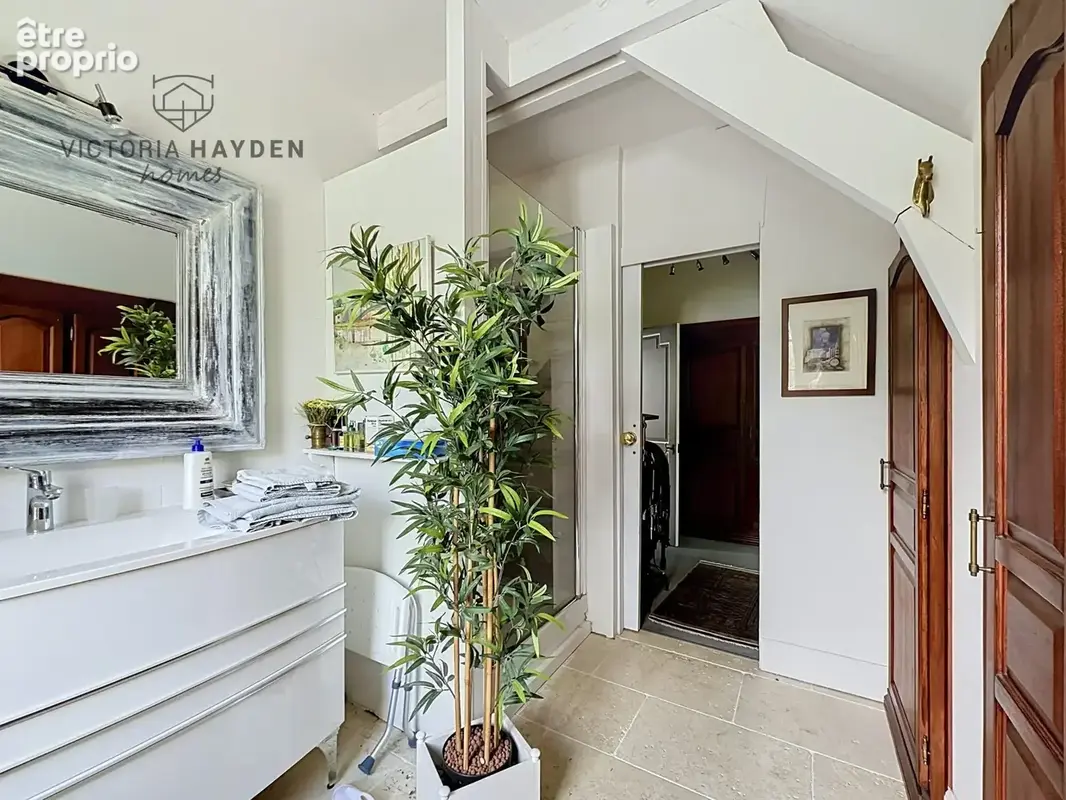 Maison 9 pièces 310 m² à vendre à Nay (64800) - photo 9
