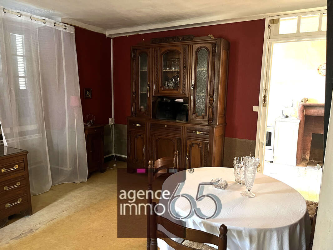 Maison à LUZ-SAINT-SAUVEUR