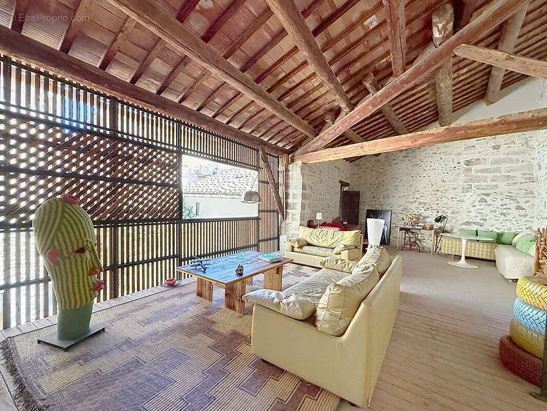 Maison à ARAMON