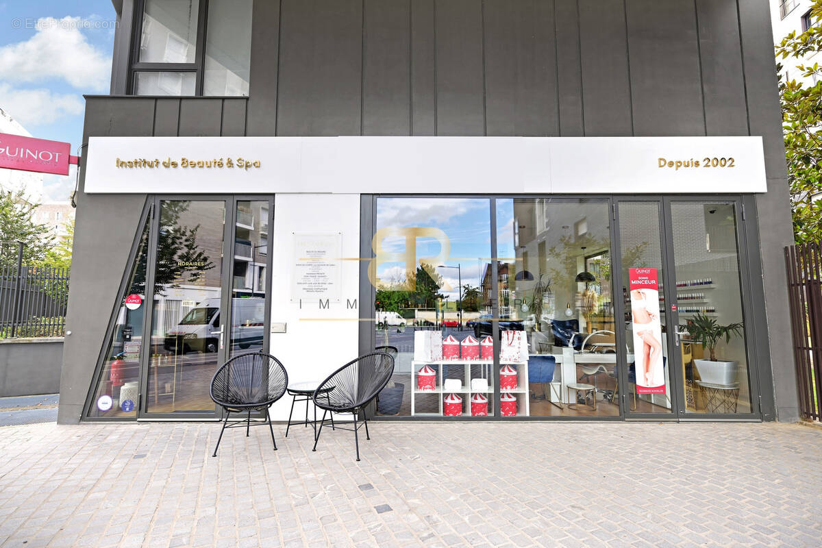 Commerce à ASNIERES-SUR-SEINE