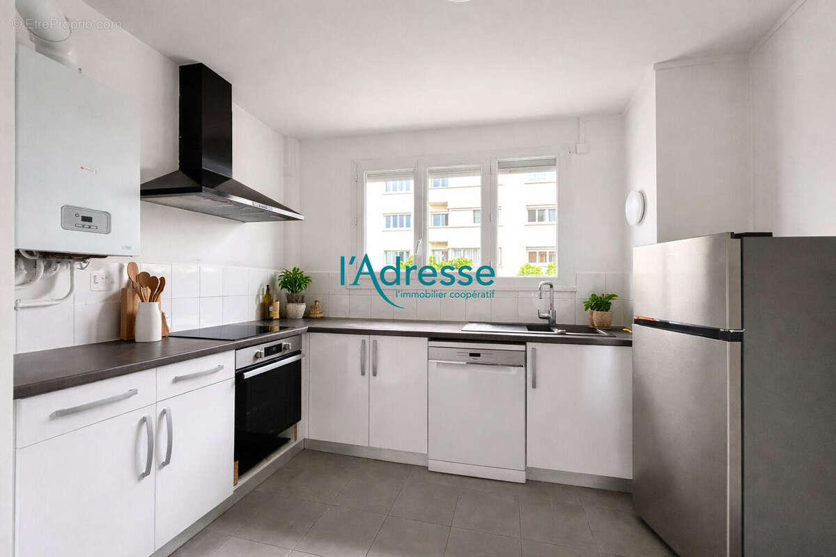 Appartement à NANTERRE