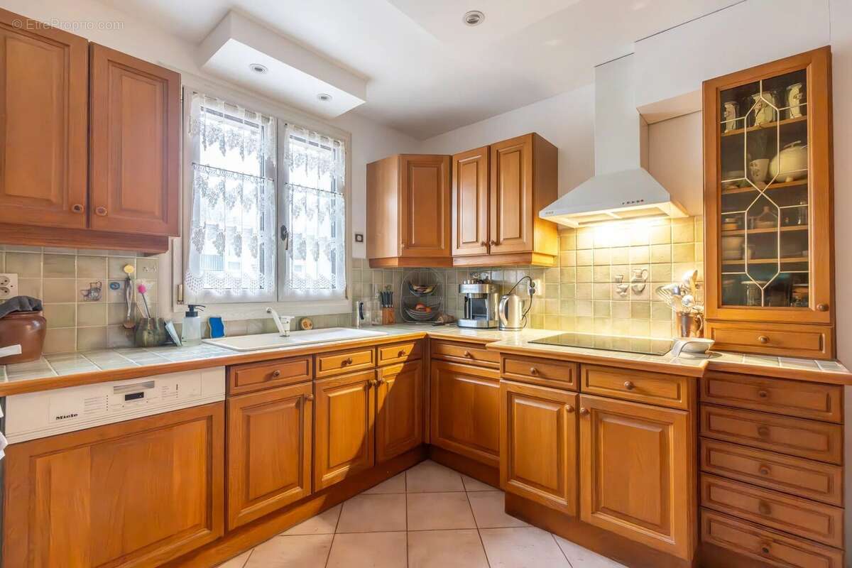 Maison à BRY-SUR-MARNE