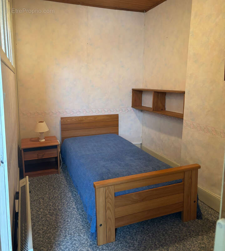 Maison à CASTELNAU-MONTRATIER