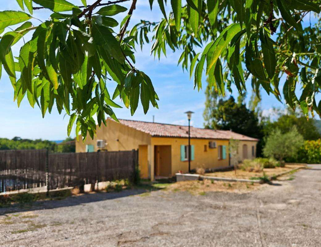Villa T4 avec piscine et garage - photo 14