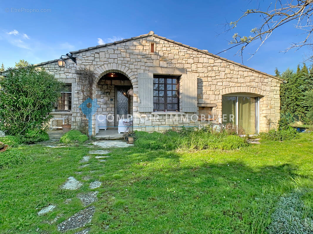 Maison à SAINT-SATURNIN-LES-APT