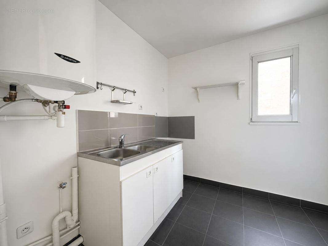 Appartement à PARIS-20E