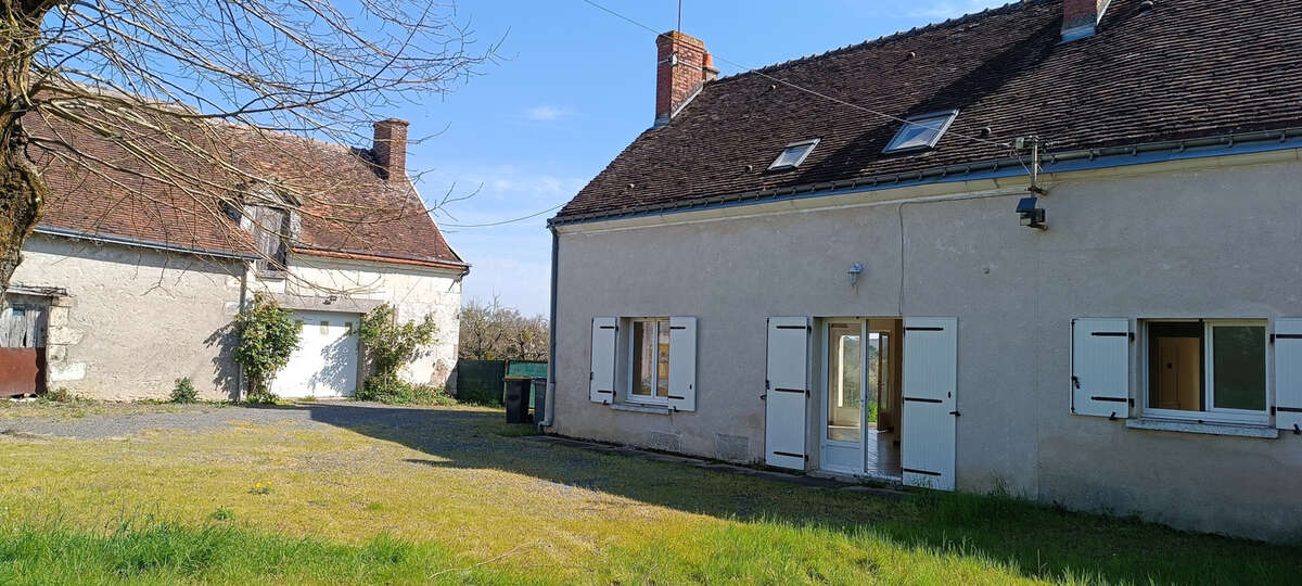 Maison à LUZILLE