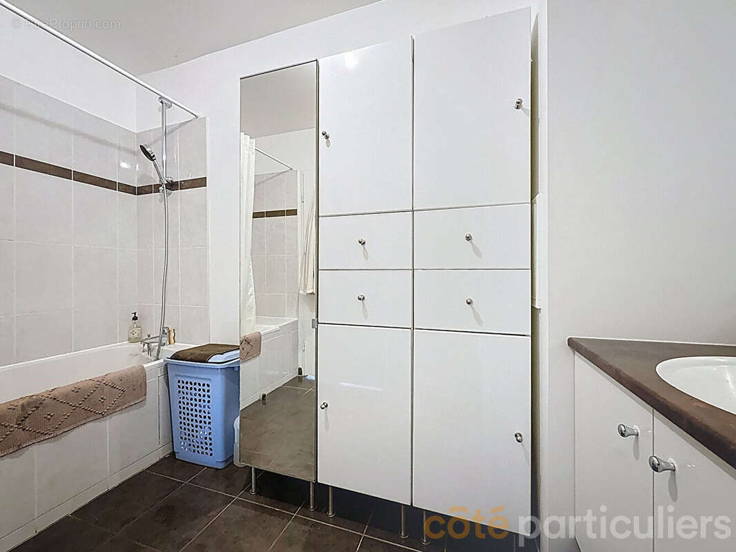 Appartement à ISSY-LES-MOULINEAUX